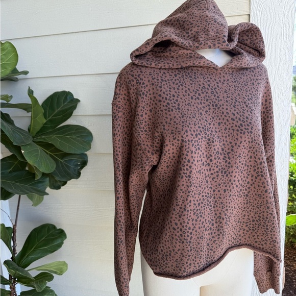 Abercrombie & Fitch Leopard Print Hooded Sweater - Picture 3 of 4